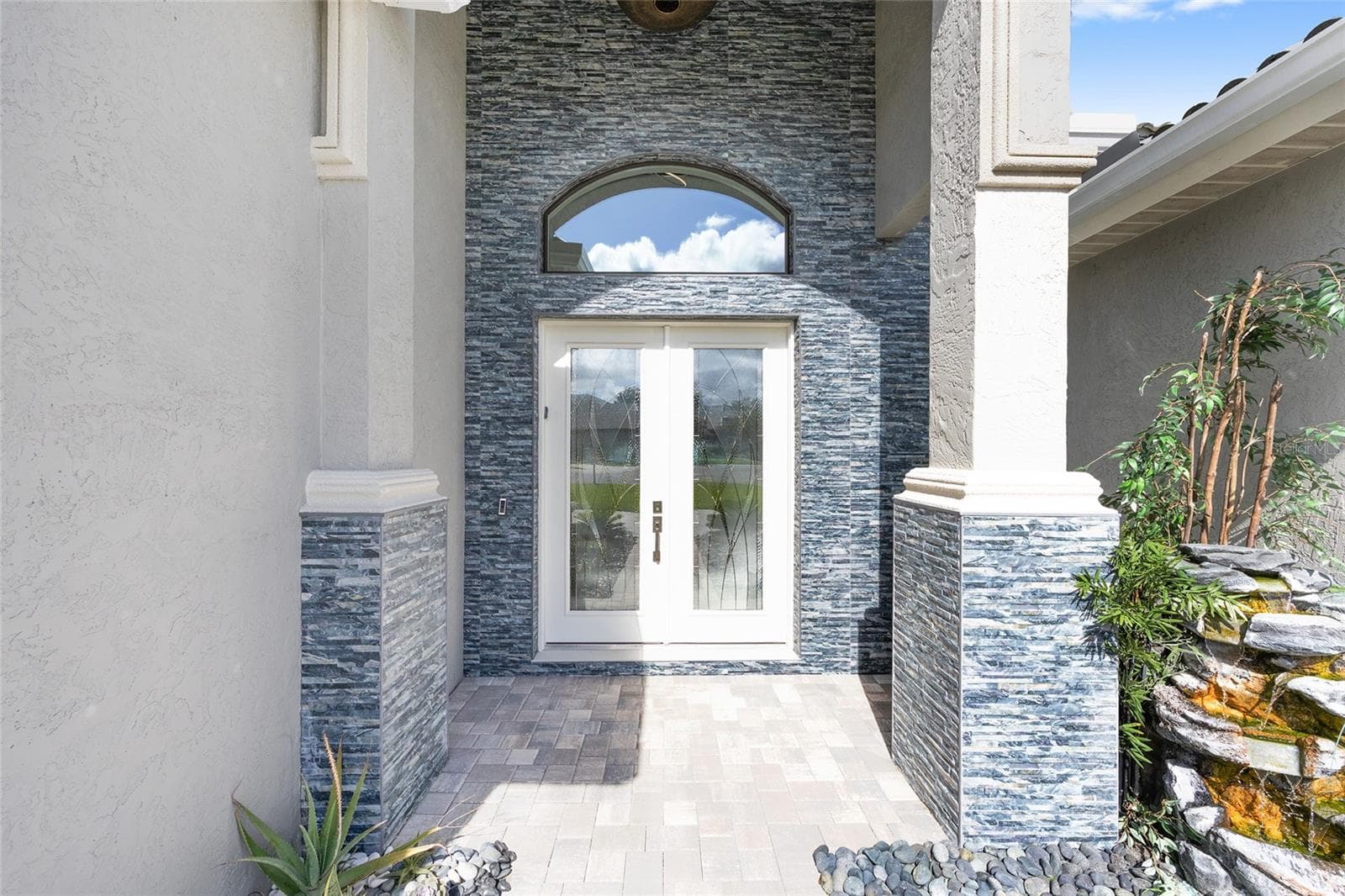 Front Entrance - 1500 W ALTON BAY PL, HERNANDO