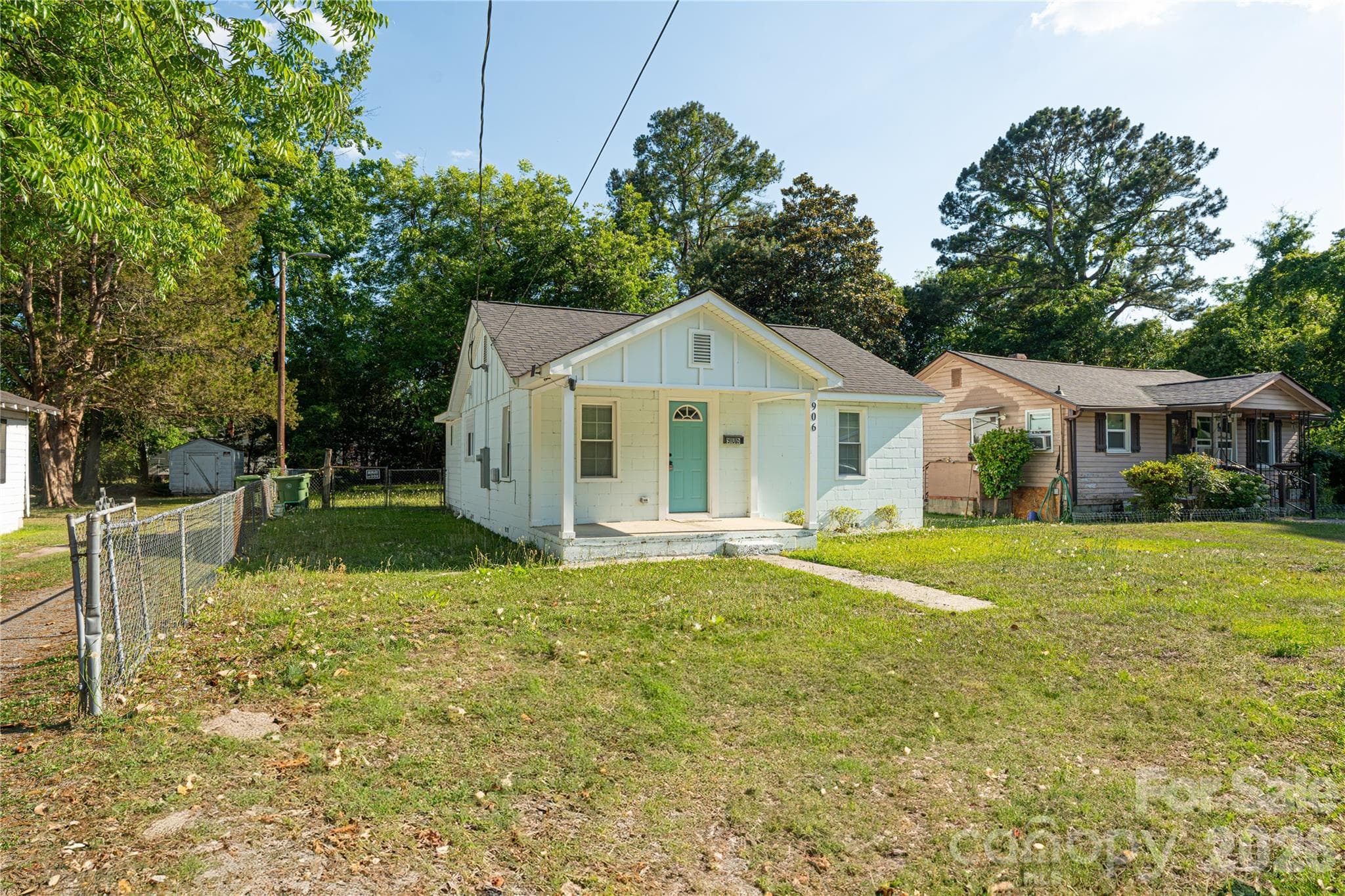 Single Family Residence at 906 Gladstone Street, Florence, photo 2 of 15