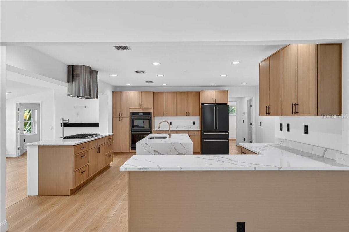 Kitchen - 2708 N DUNDEE ST, TAMPA