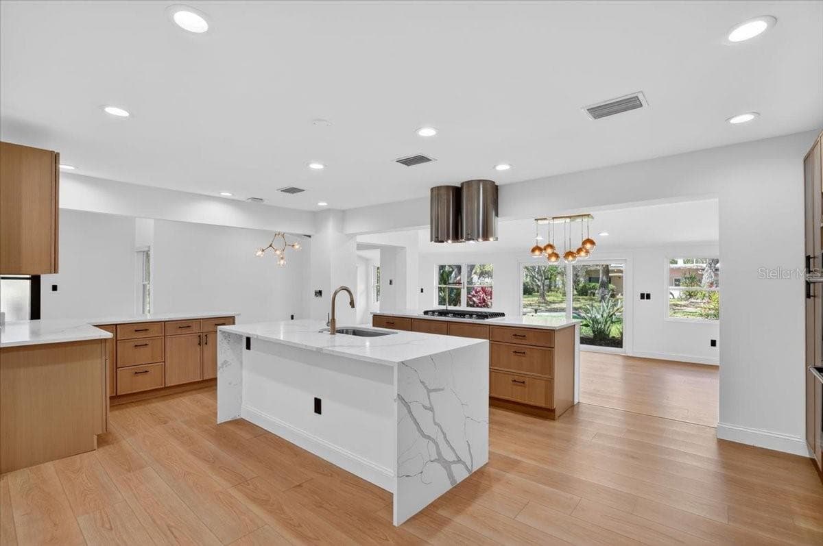 Kitchen - 2708 N DUNDEE ST, TAMPA