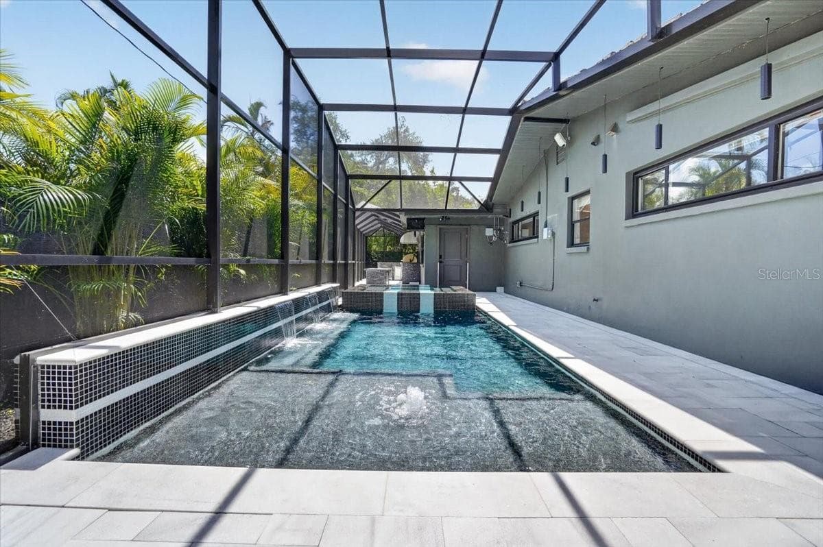 Pool area - 2708 N DUNDEE ST, TAMPA