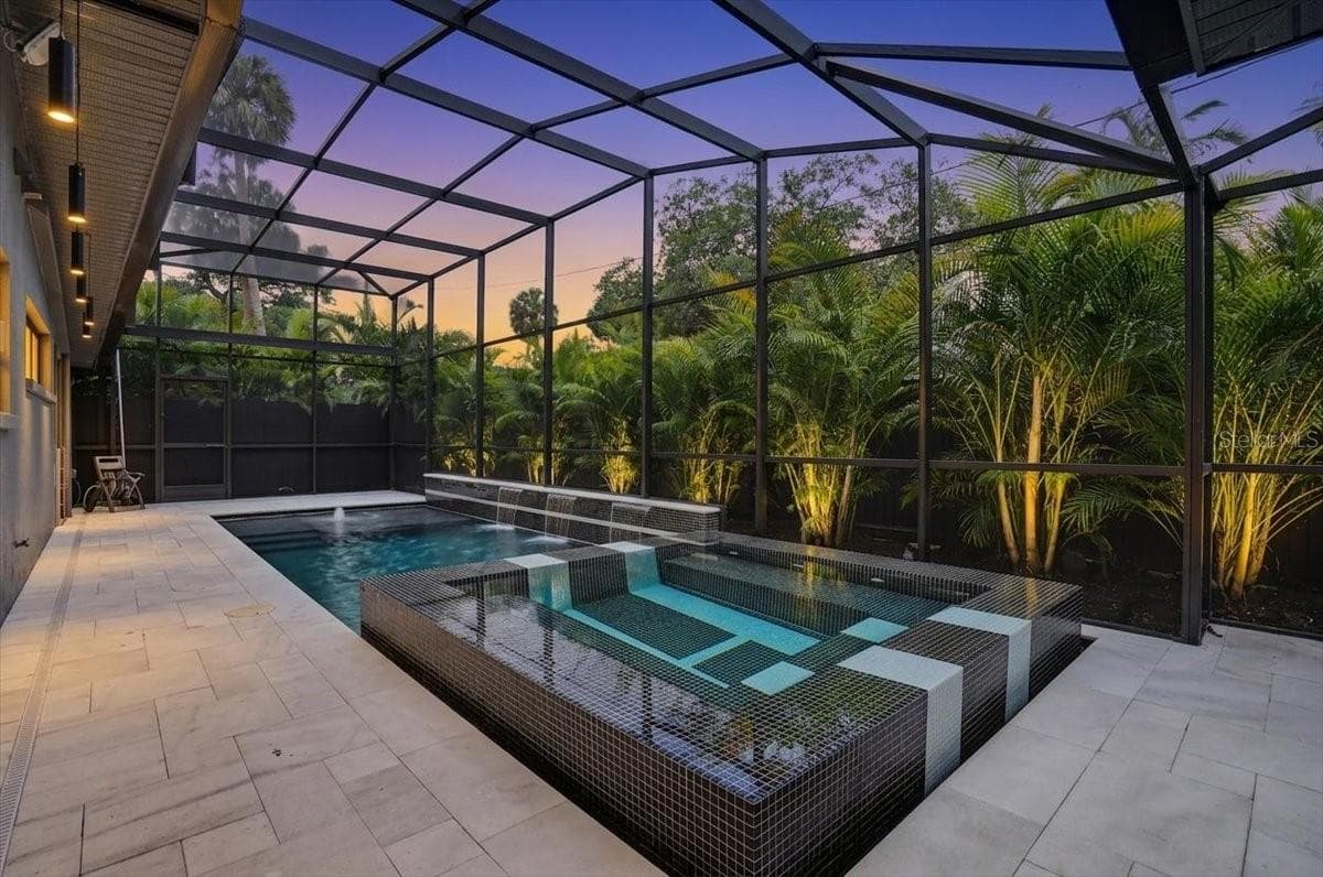 Single Family Residence at 2708 N DUNDEE ST, TAMPA, photo 3 of 66