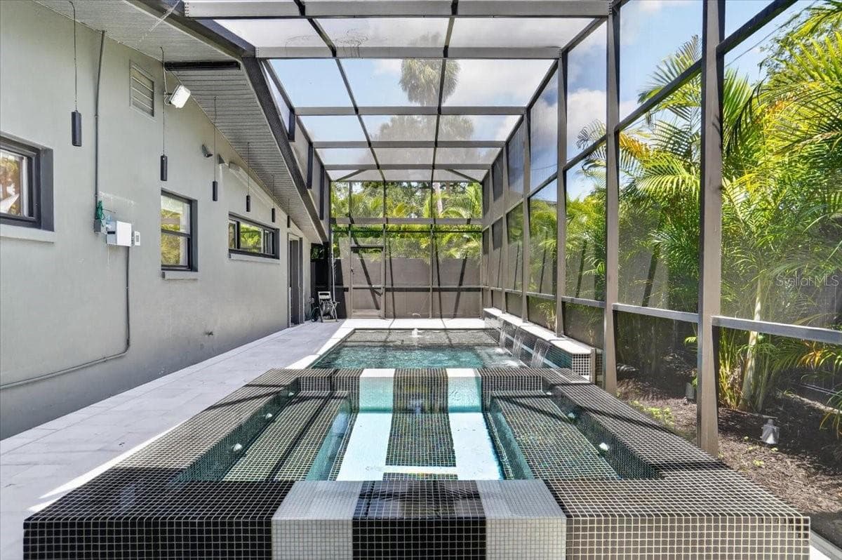 Single Family Residence at 2708 N DUNDEE ST, TAMPA, photo 50 of 66