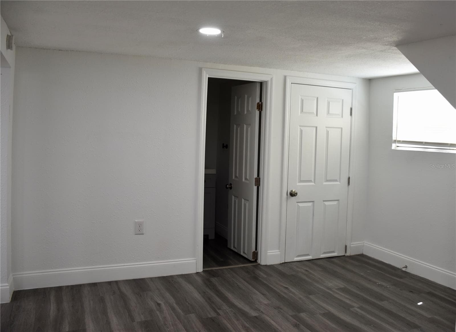 Single Family Residence at 402 LENOX ST, LAKELAND, photo 12 of 25