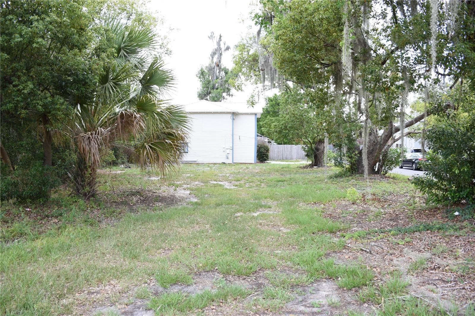 Side Yard - 402 LENOX ST, LAKELAND