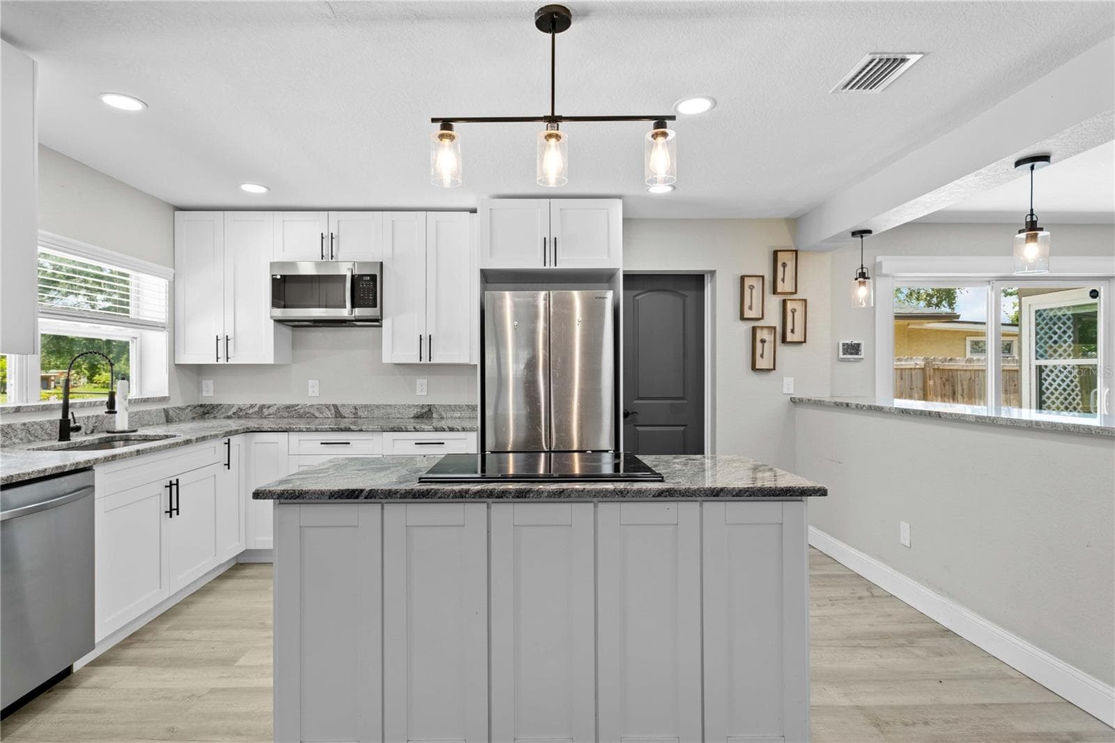 Single Family Residence at 520 LAKE MAGGIORE BLVD S, ST PETERSBURG, photo 8 of 33