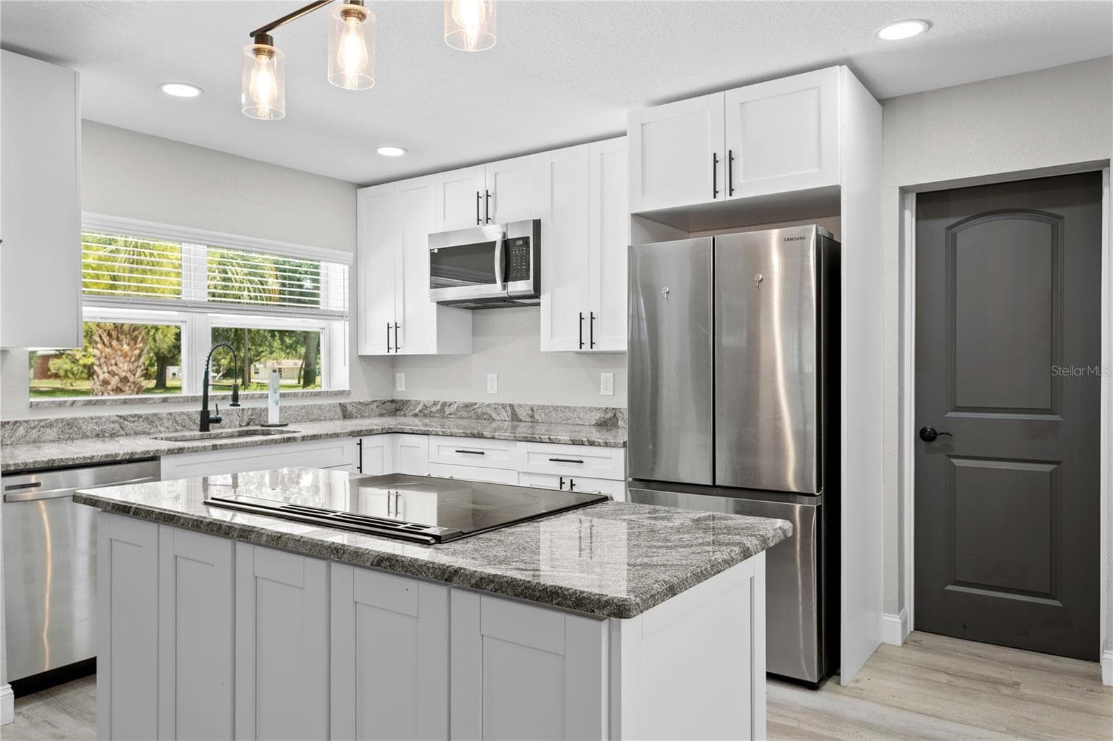 Single Family Residence at 520 LAKE MAGGIORE BLVD S, ST PETERSBURG, photo 9 of 33