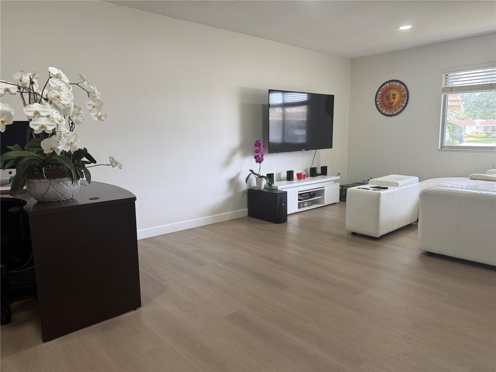 living room - 5440 RIVERBLUFF CIR #87, SARASOTA