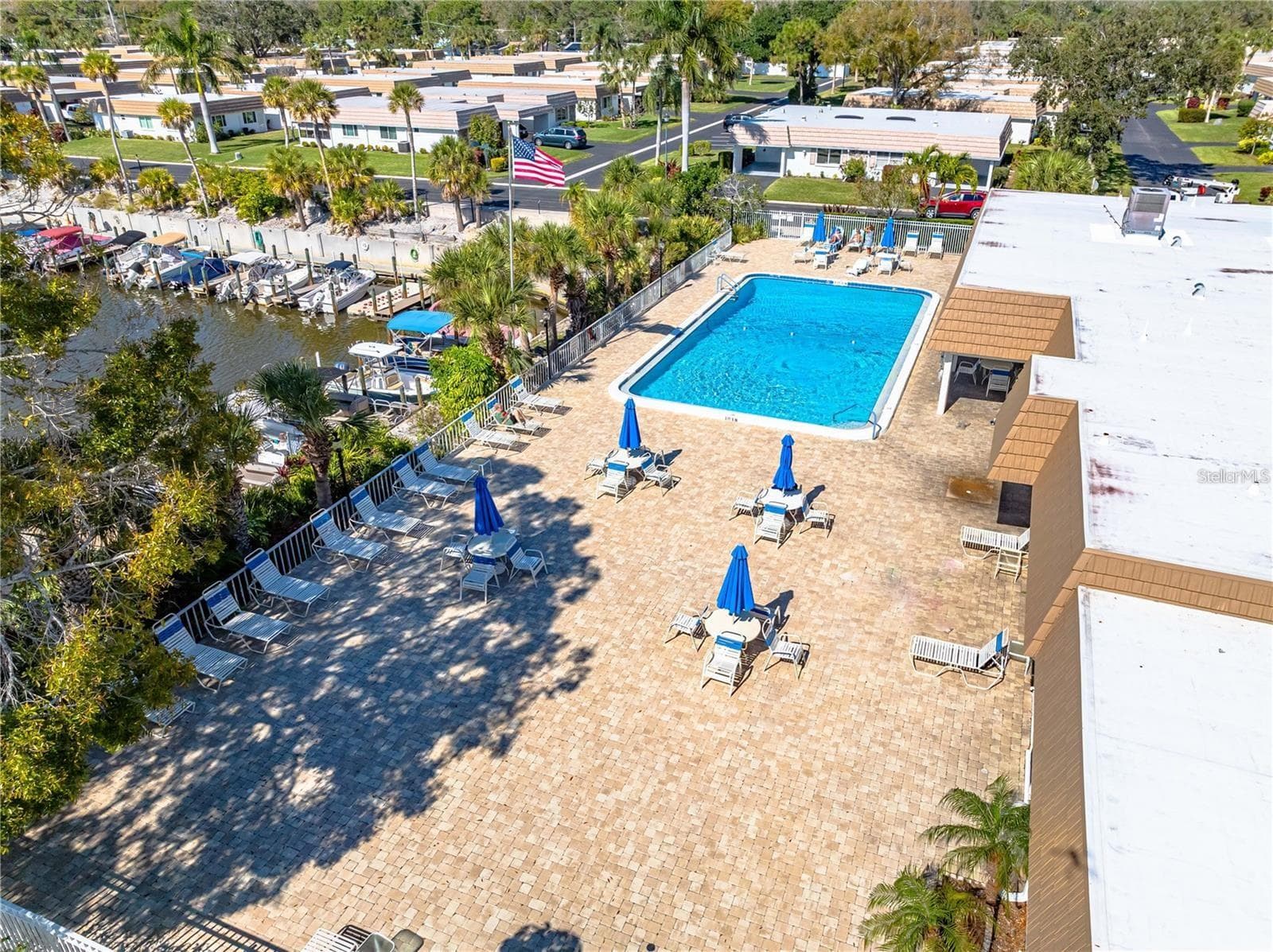 pool - 5440 RIVERBLUFF CIR #87, SARASOTA