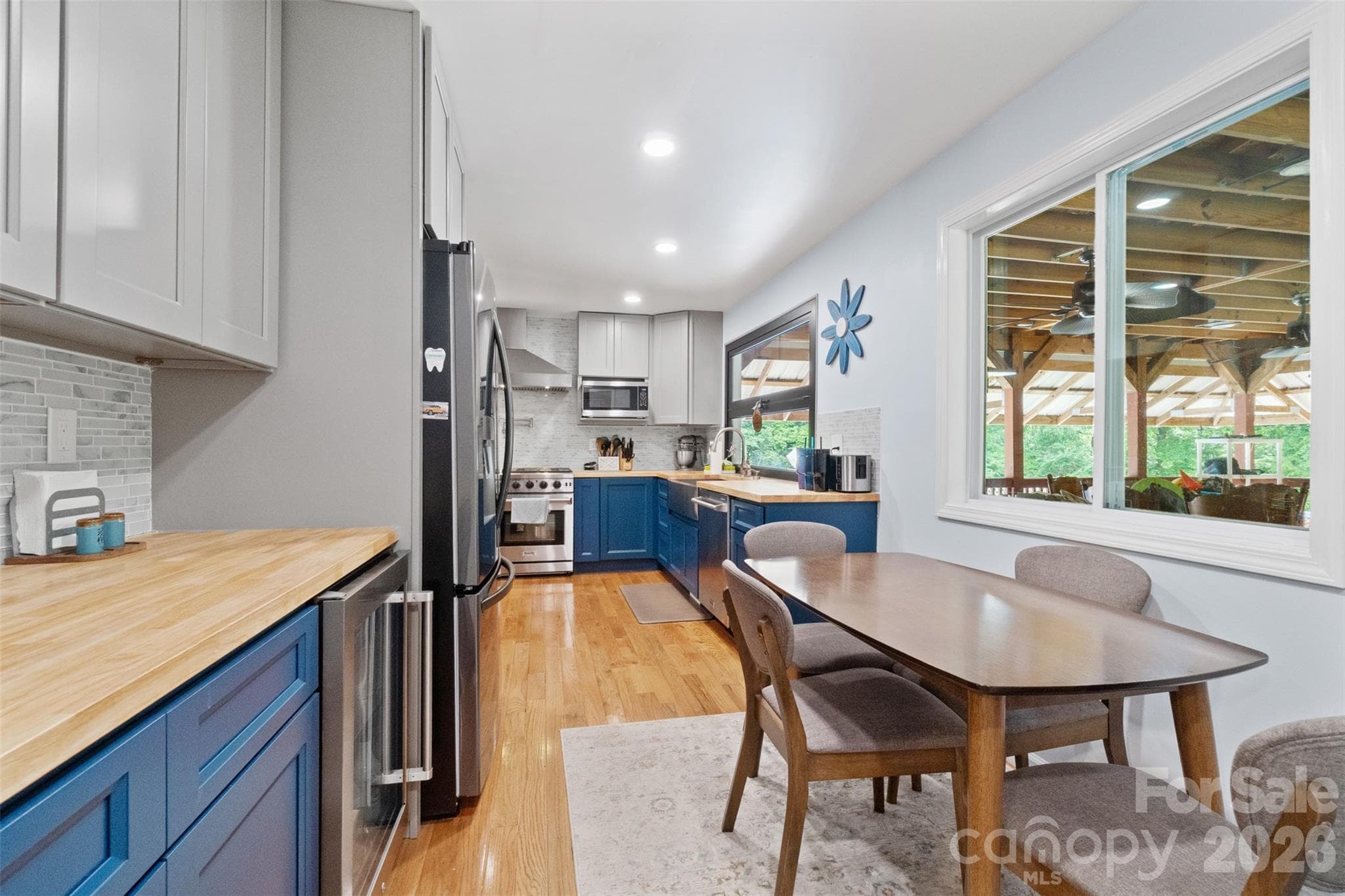 Kitchen/breakfast area - 229 Oakridge Road, Stanley