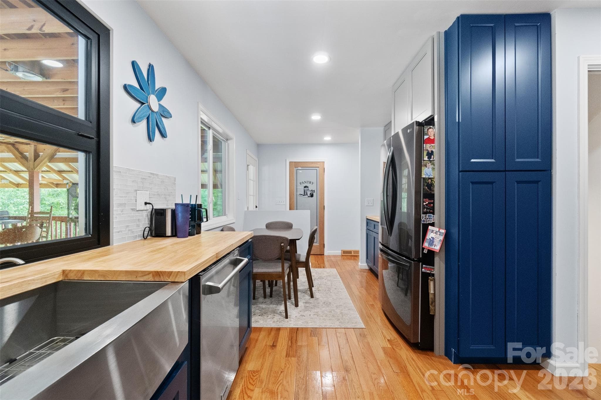 Kitchen/breakfast area - 229 Oakridge Road, Stanley
