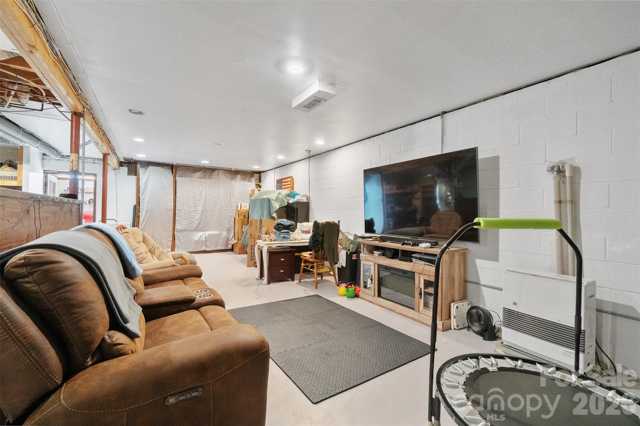 Recreation room - 229 Oakridge Road, Stanley