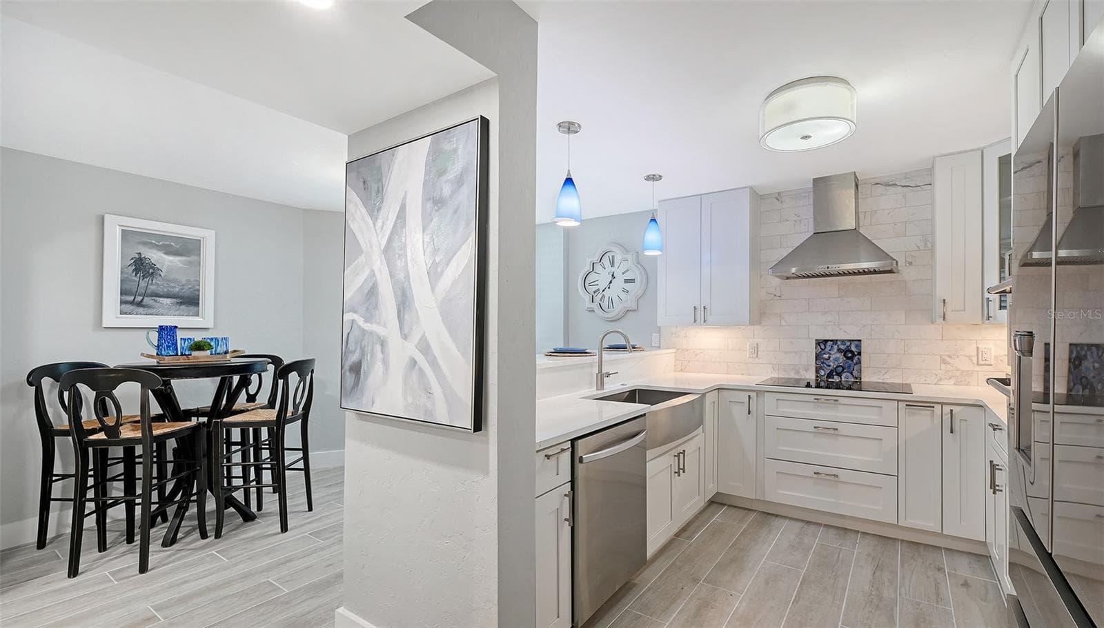 Open Concept Kitchen with Eat-In and Breakfast Bar - 5880 MIDNIGHT PASS RD #907, SARASOTA