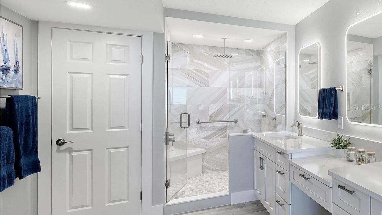 Separate Water Closet - 5880 MIDNIGHT PASS RD #907, SARASOTA