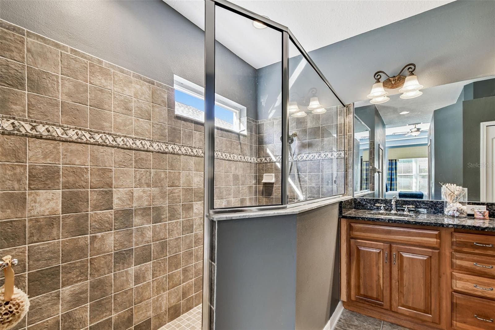 Single Family Residence at 21753 GARDEN WALK LOOP, LAND O LAKES, photo 28 of 77