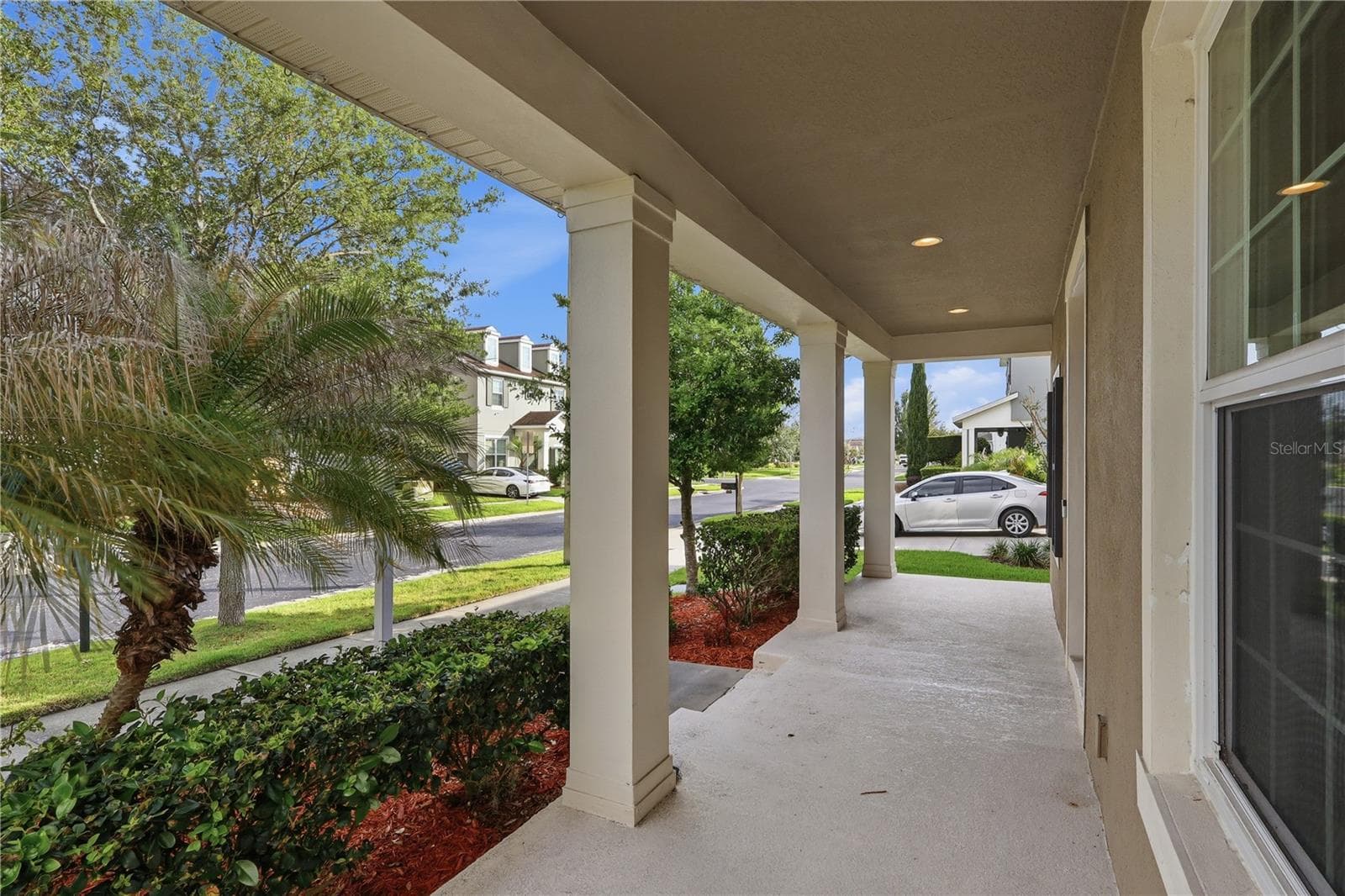 Single Family Residence at 32659 HARMONY OAKS DR, WESLEY CHAPEL, photo 4 of 34