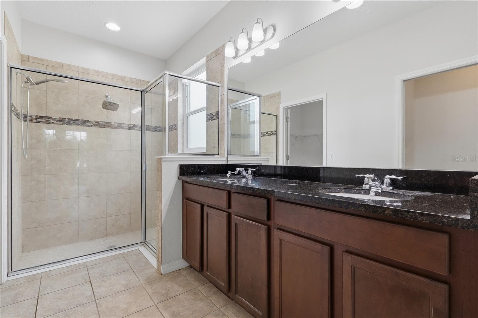 Single Family Residence at 32659 HARMONY OAKS DR, WESLEY CHAPEL, photo 13 of 34