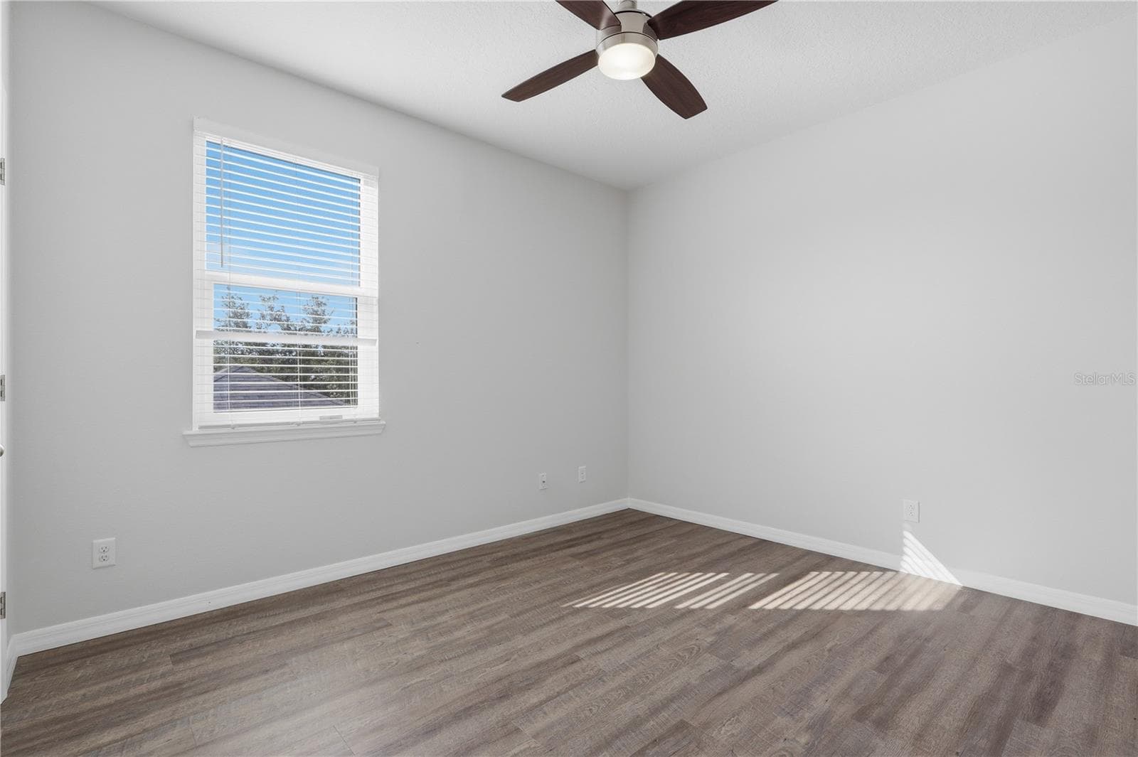 Single Family Residence at 32659 HARMONY OAKS DR, WESLEY CHAPEL, photo 15 of 34