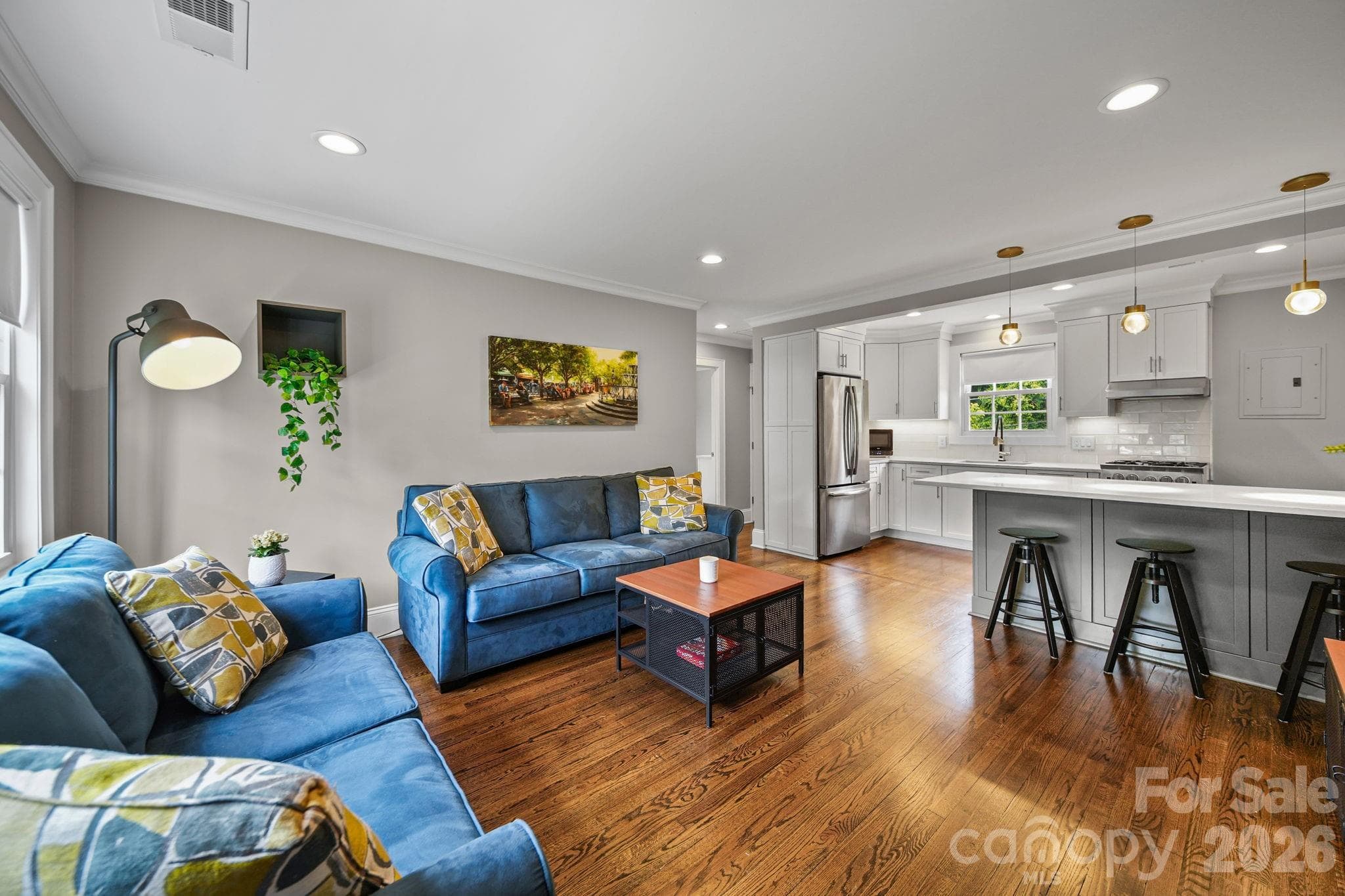 Condominium at 241 Wakefield Drive, Charlotte, photo 3 of 21