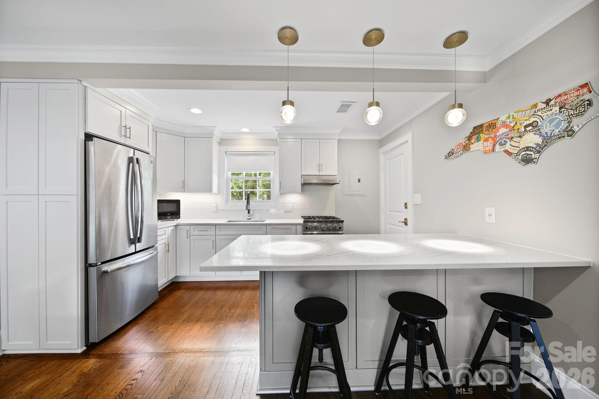 Condominium at 241 Wakefield Drive, Charlotte, photo 5 of 21