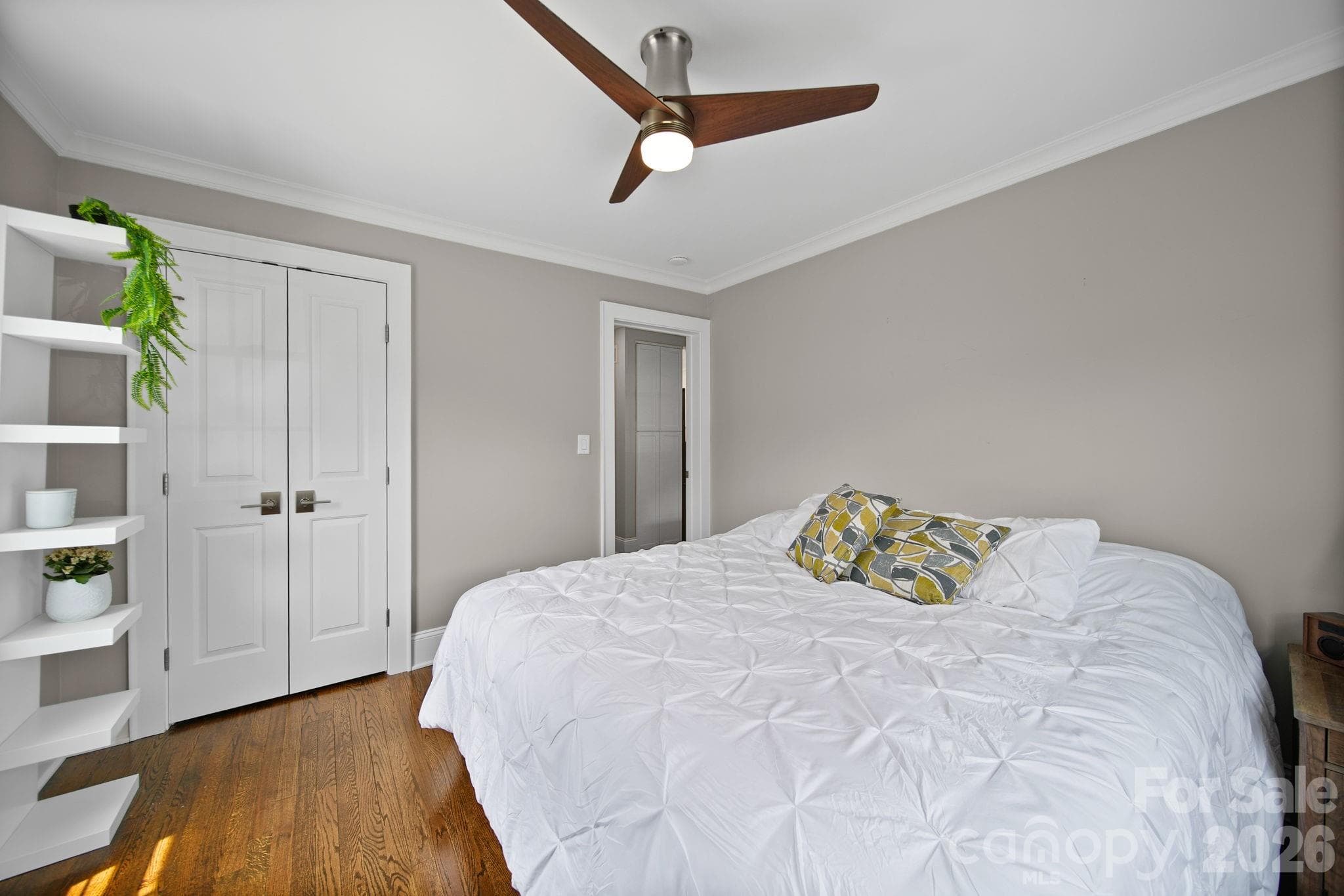Condominium at 241 Wakefield Drive, Charlotte, photo 9 of 21