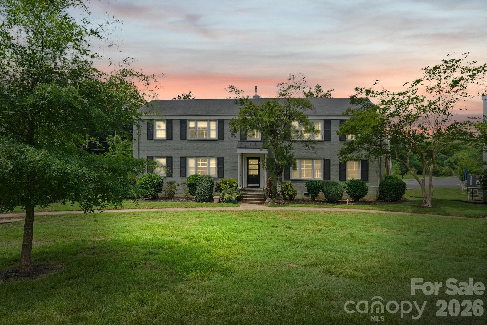 Condominium at 241 Wakefield Drive, Charlotte, photo 20 of 21