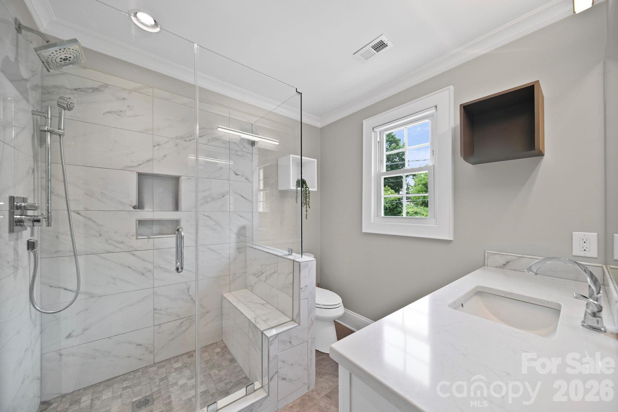 Condominium at 241 Wakefield Drive, Charlotte, photo 10 of 21