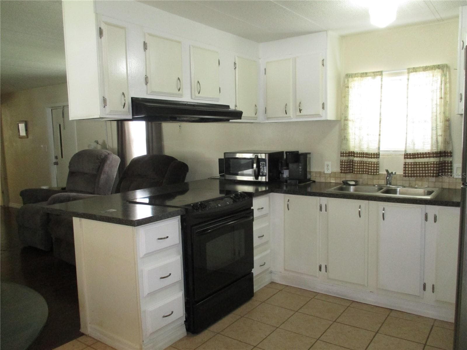 Manufactured Home at 92 ROSALIE OAKS BLVD, LAKE WALES, photo 2 of 34