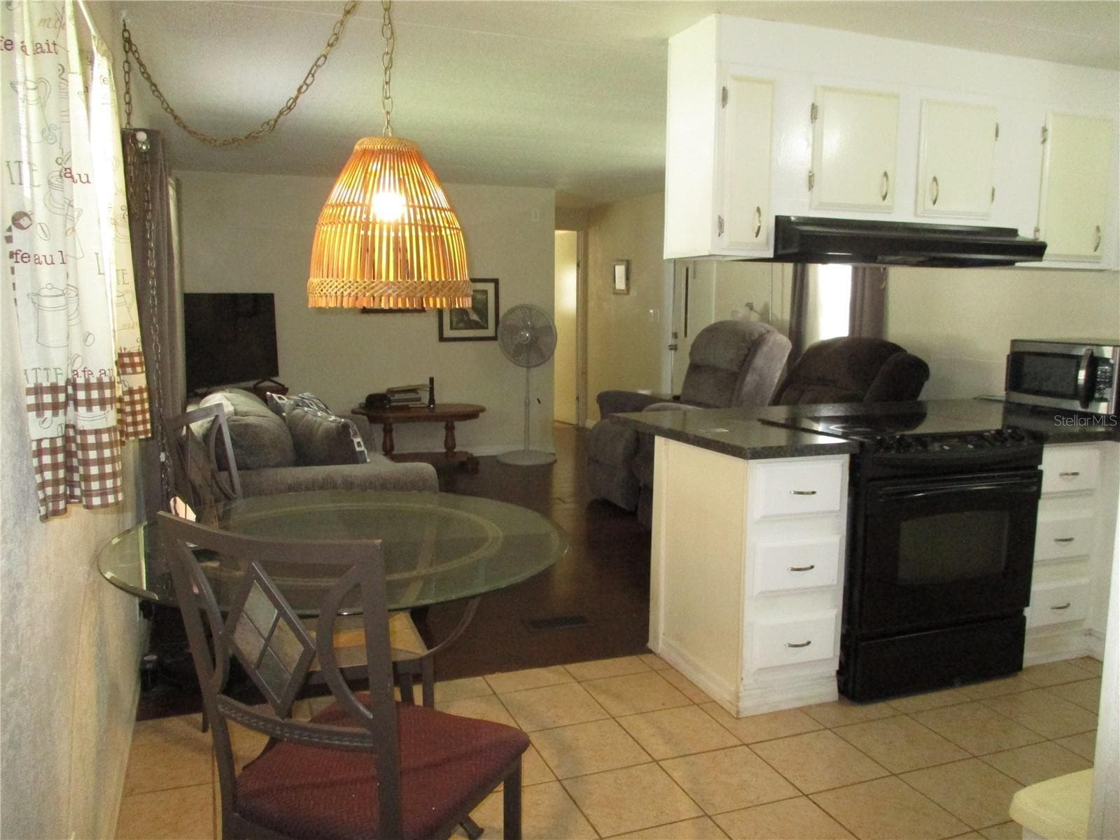 Manufactured Home at 92 ROSALIE OAKS BLVD, LAKE WALES, photo 3 of 34