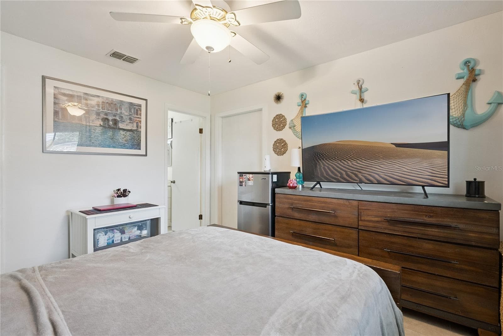 Owners suite - 1405 CORONET DR, DELTONA