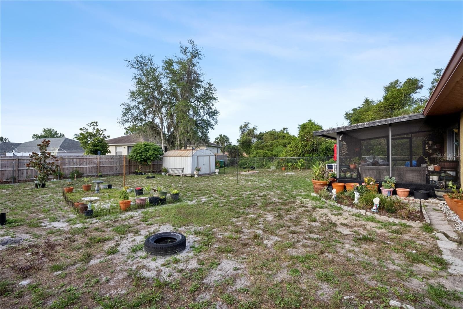 Gardening inspiration - 1405 CORONET DR, DELTONA