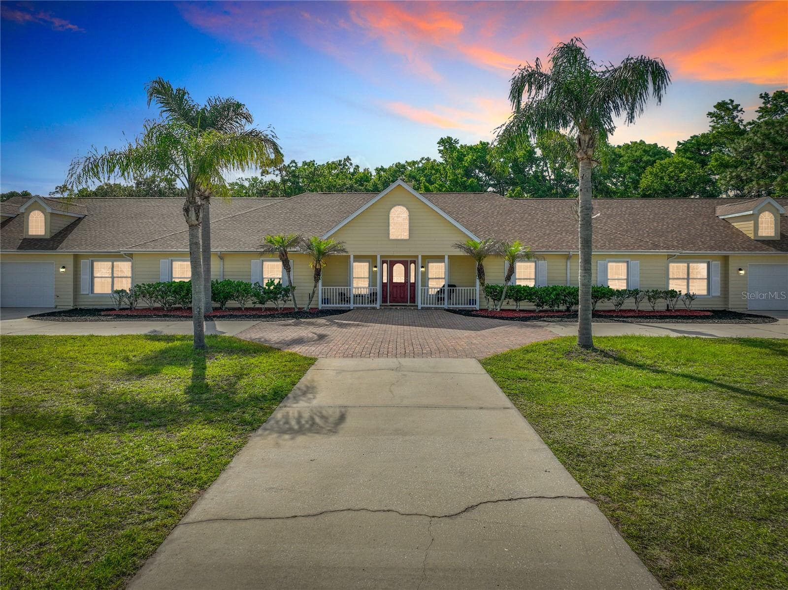 One Story Estate Home - 2300 PINE MEADOWS PL, CHULUOTA