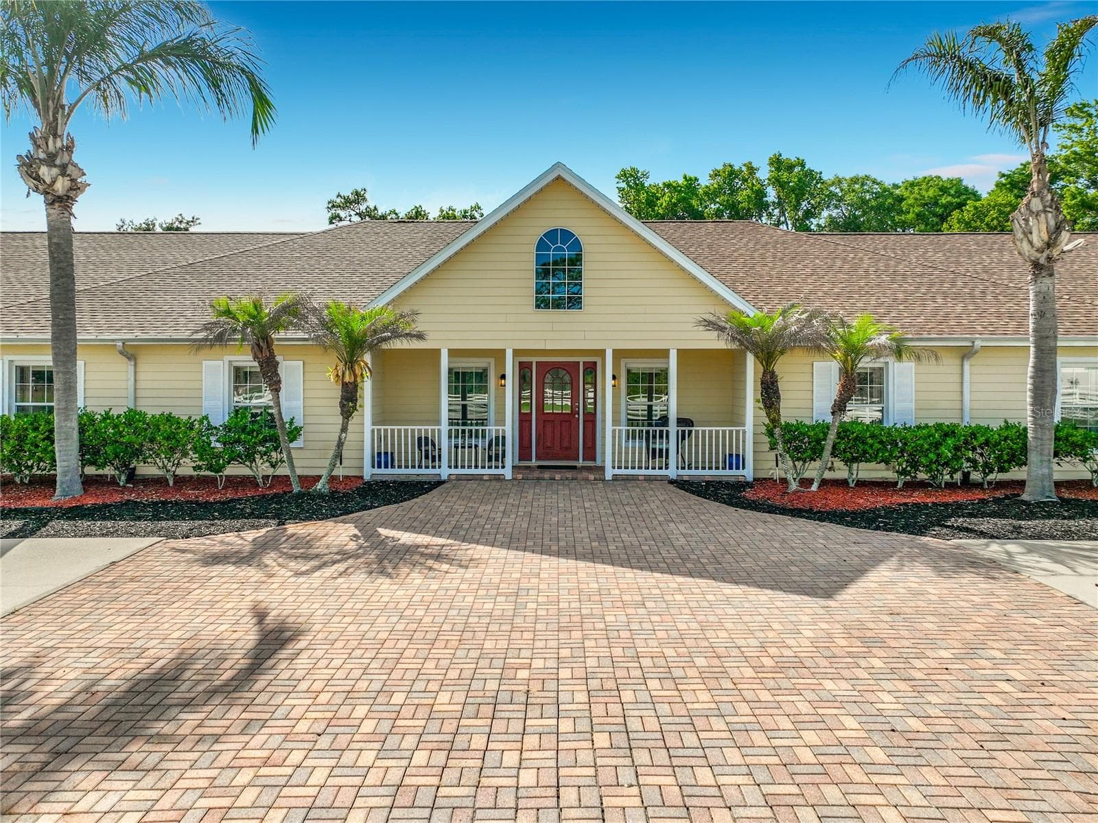 Brick Paver Entryway - 2300 PINE MEADOWS PL, CHULUOTA