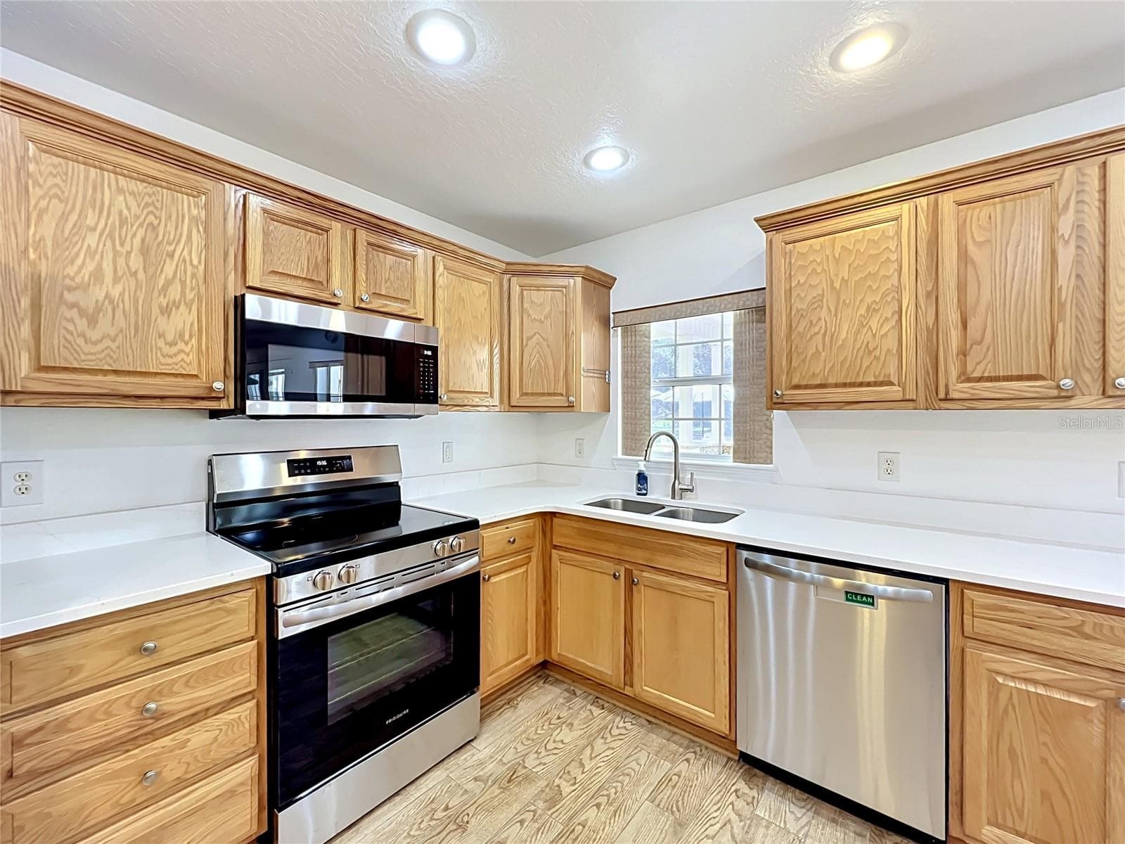 Quartz Countertops Agust 2025 - 2300 PINE MEADOWS PL, CHULUOTA