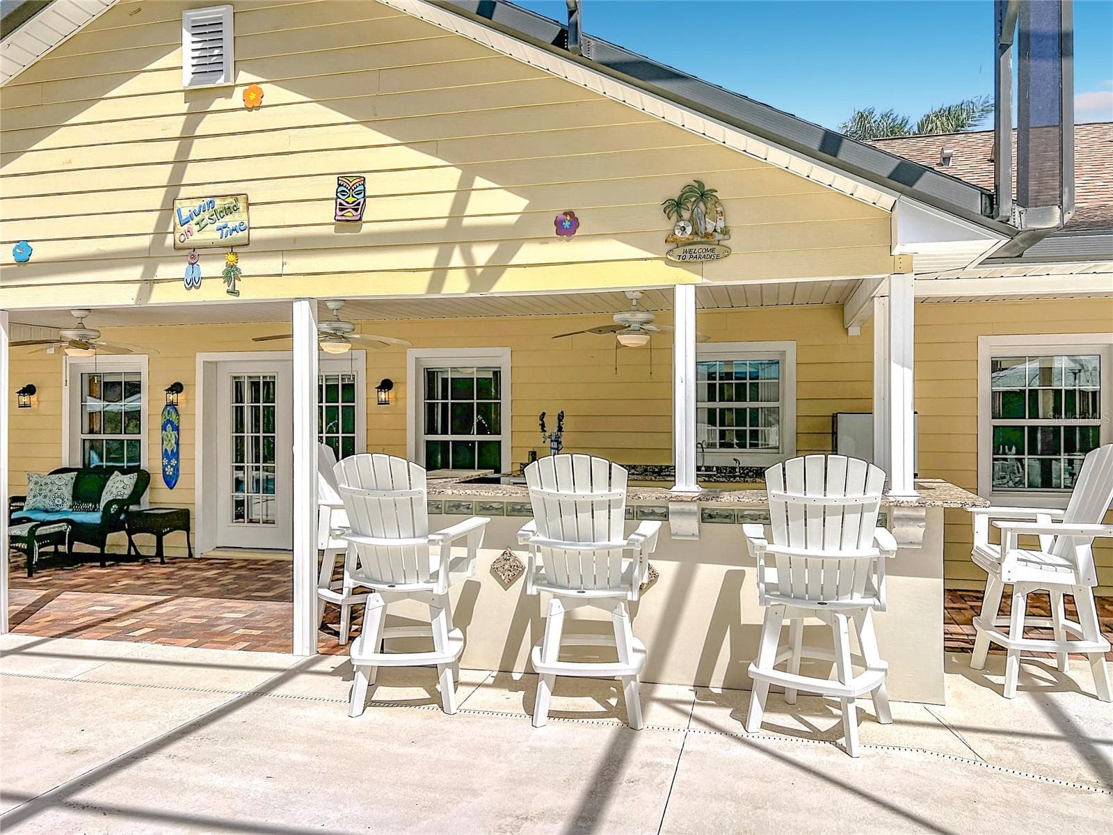 Pool Bar/Summer Kitchen - 2300 PINE MEADOWS PL, CHULUOTA