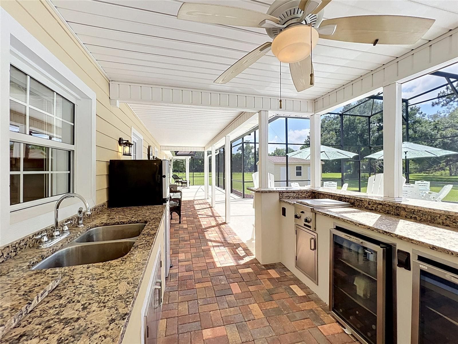 Summer Kitchen, bring on the BBQ! - 2300 PINE MEADOWS PL, CHULUOTA