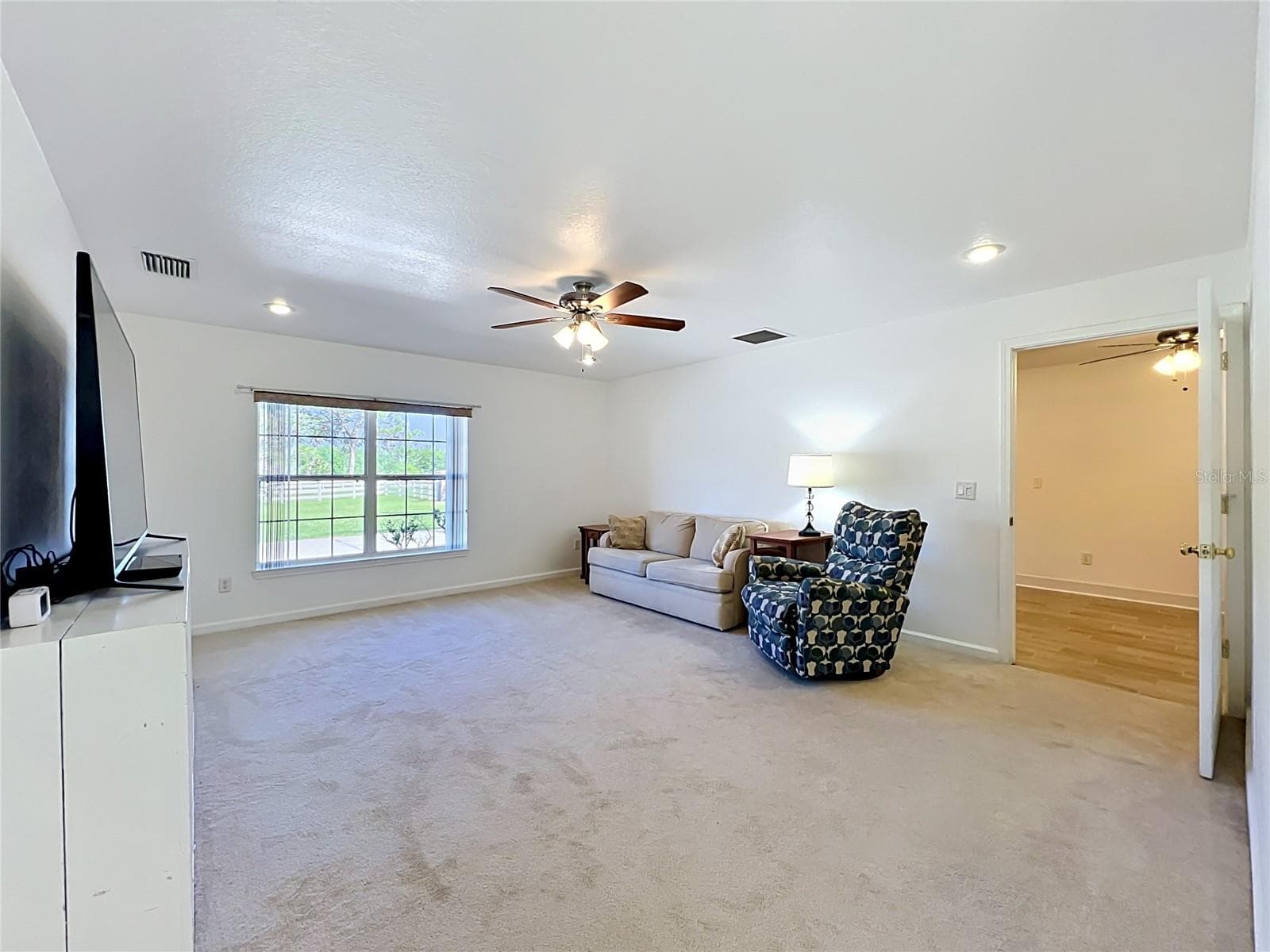 Mother-In-Law Suite Living Area - 2300 PINE MEADOWS PL, CHULUOTA