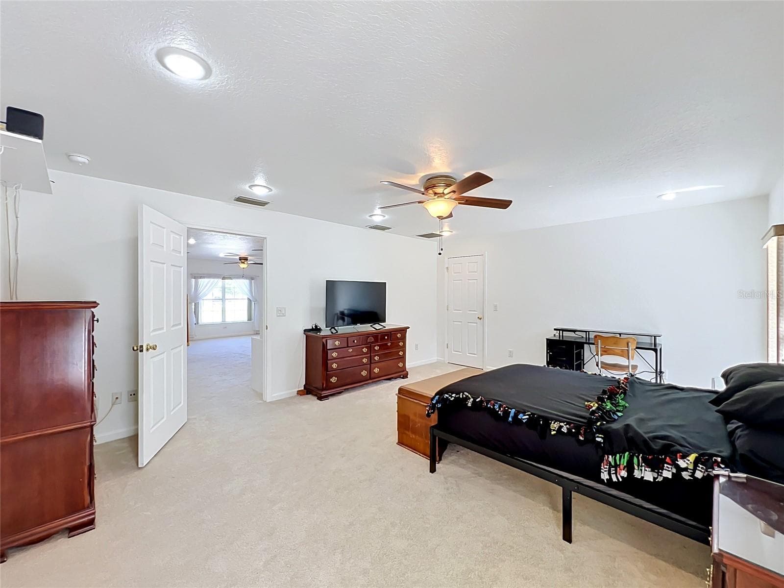 Larger Primary next to Bonus Room/Media Room/Office - 2300 PINE MEADOWS PL, CHULUOTA