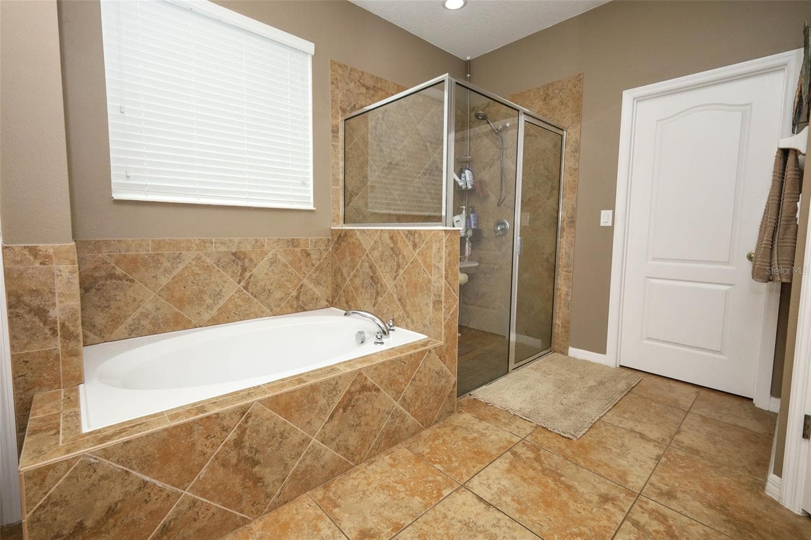 Single Family Residence at 1661 BLUE GRASS BLVD, DELAND, photo 32 of 64