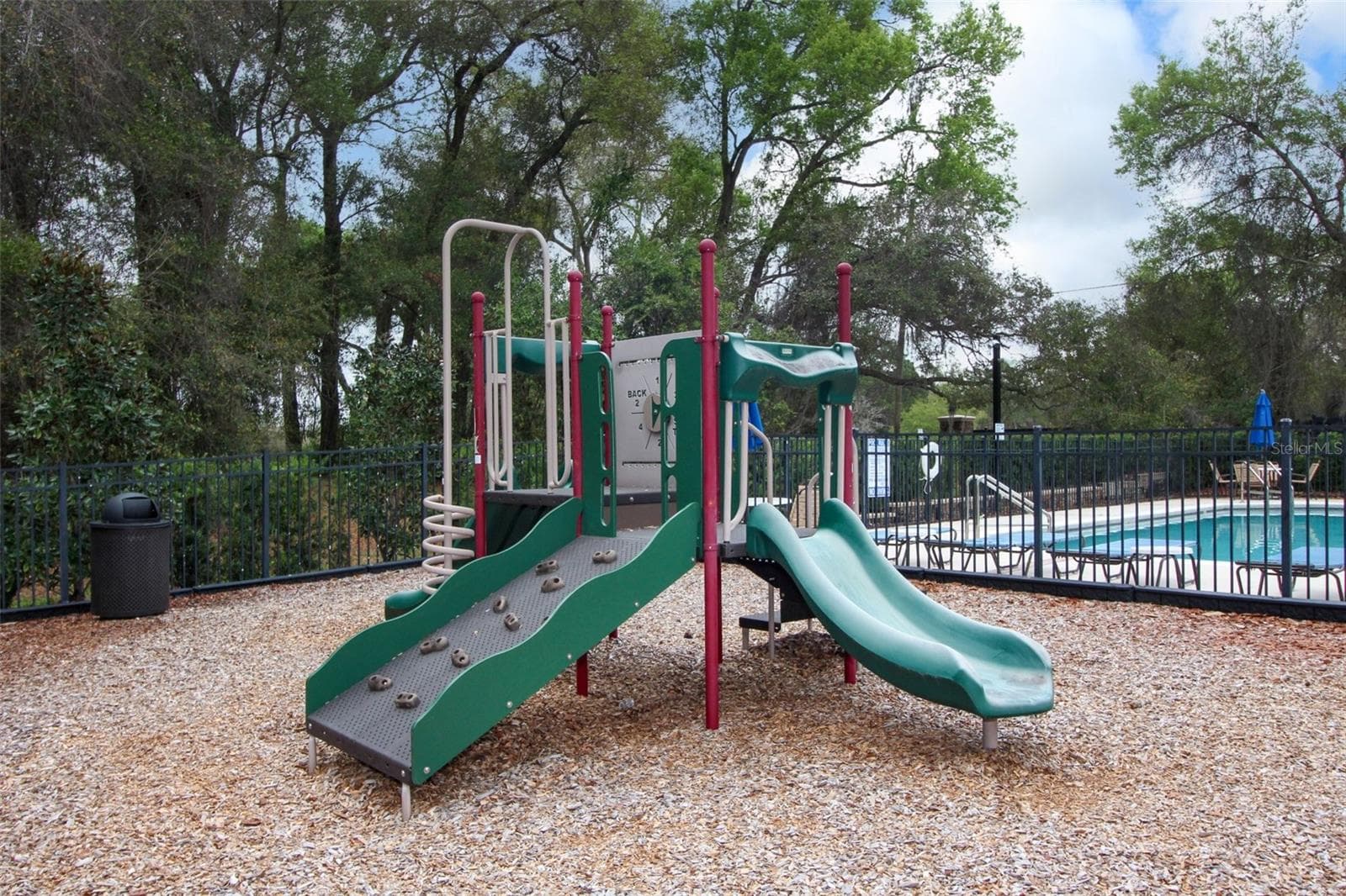Single Family Residence at 1661 BLUE GRASS BLVD, DELAND, photo 60 of 64