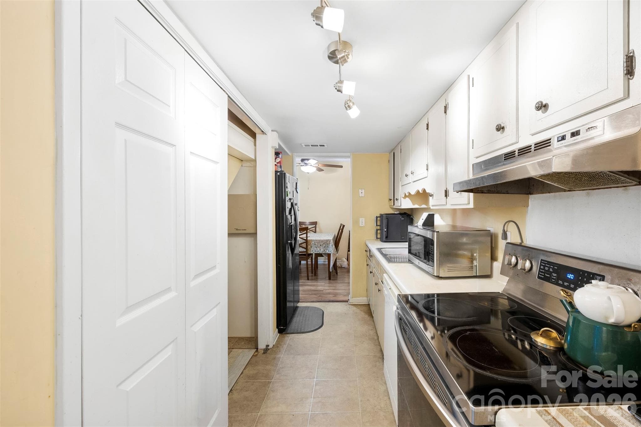 Townhouse at Charlotte, photo 4 of 29