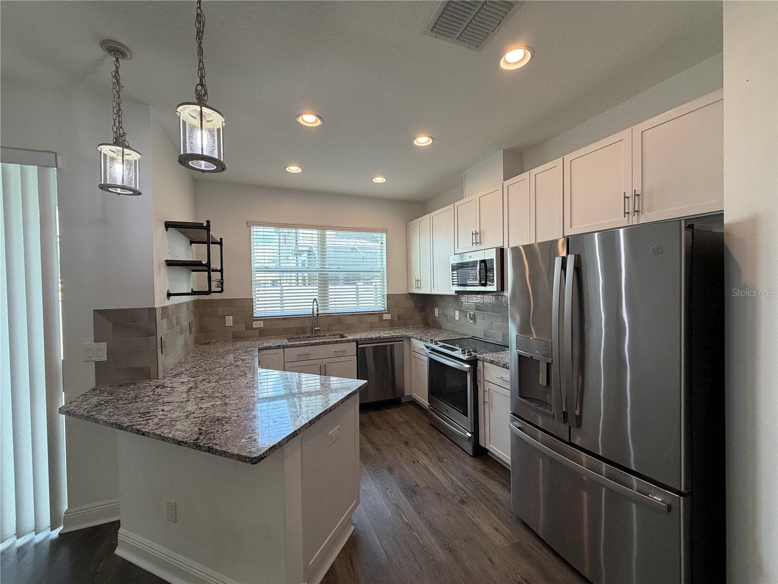 Townhouse at 2444 FOGGY CREEK CIR, CLEARWATER, photo 4 of 26