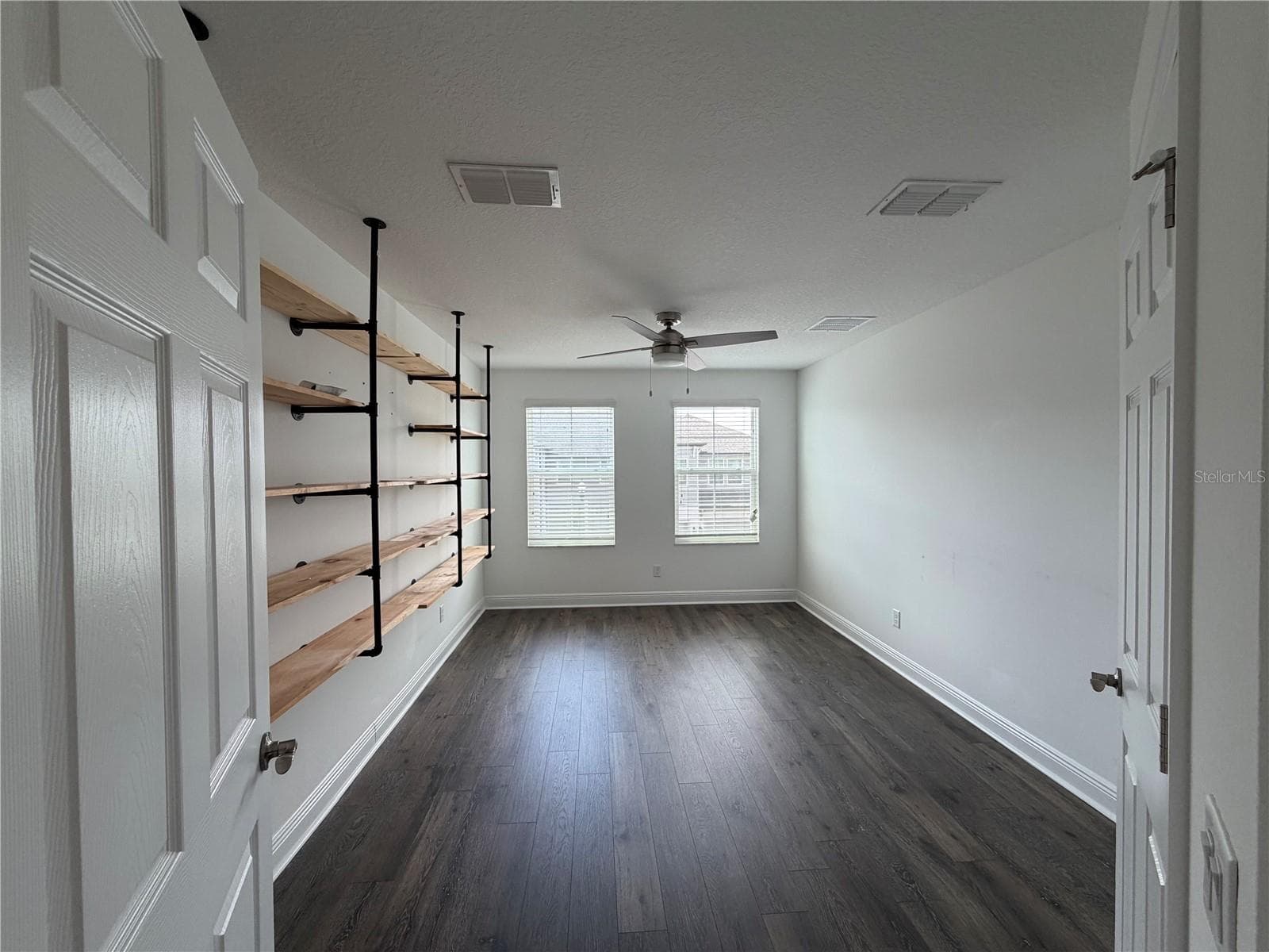Townhouse at 2444 FOGGY CREEK CIR, CLEARWATER, photo 13 of 26