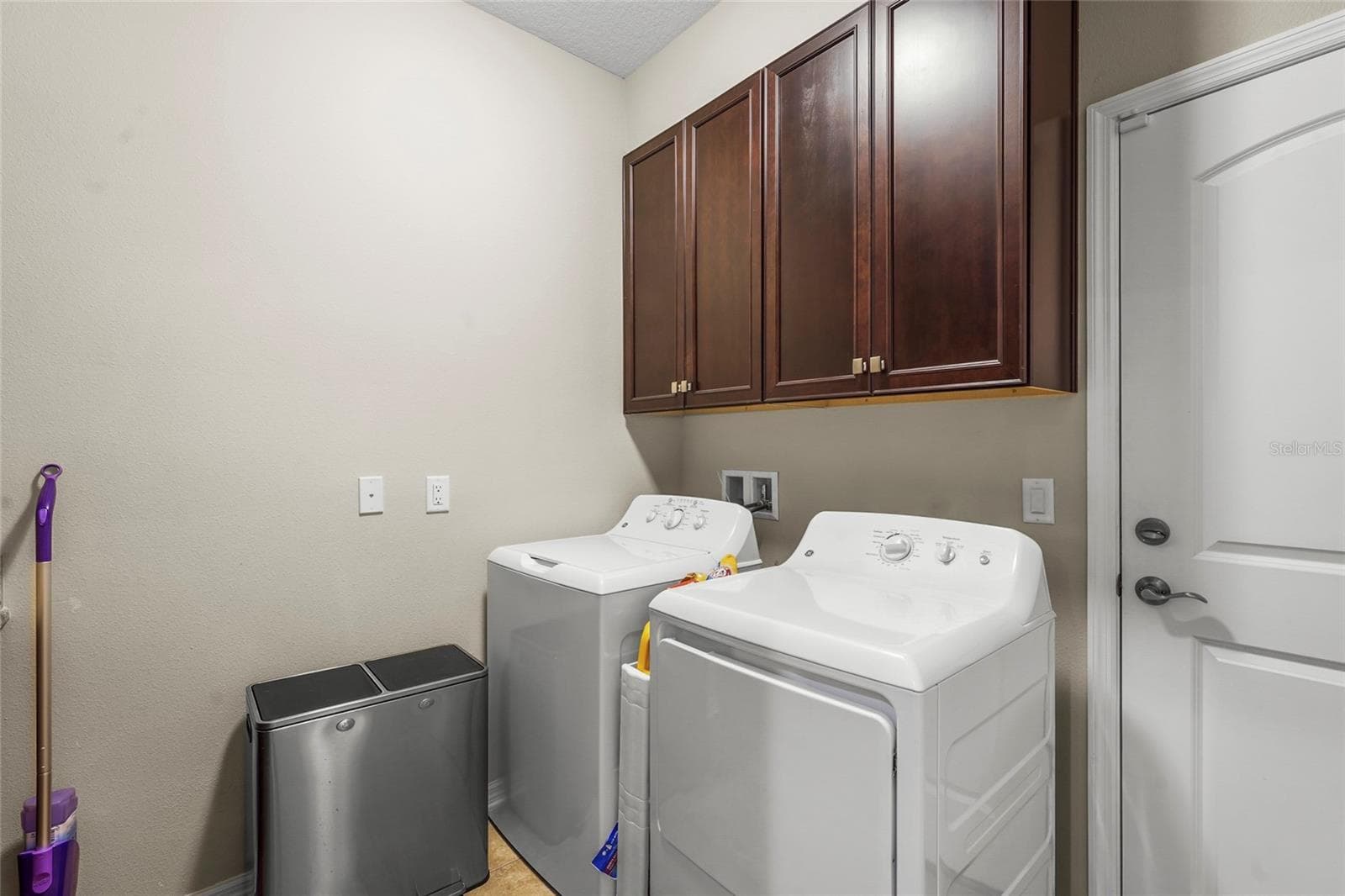 Indoor Laundry - 2745 62ND AVE E, ELLENTON