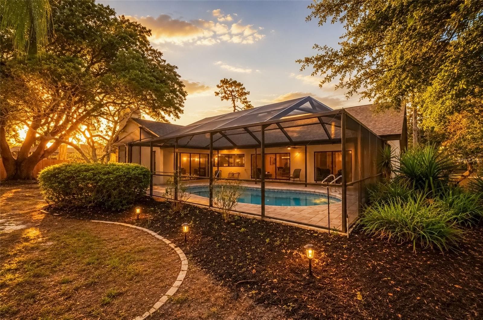 Single Family Residence at 2700 SEDGEFIELD CT E, CLEARWATER, photo 6 of 61