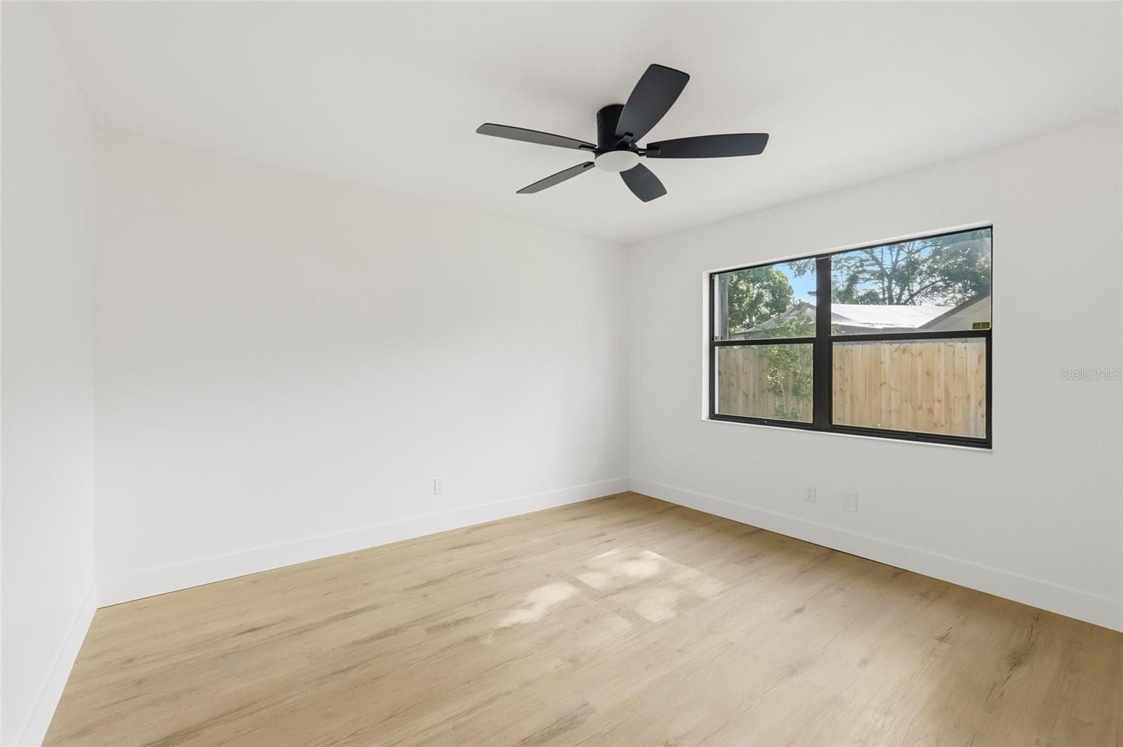 Single Family Residence at 2700 SEDGEFIELD CT E, CLEARWATER, photo 21 of 61