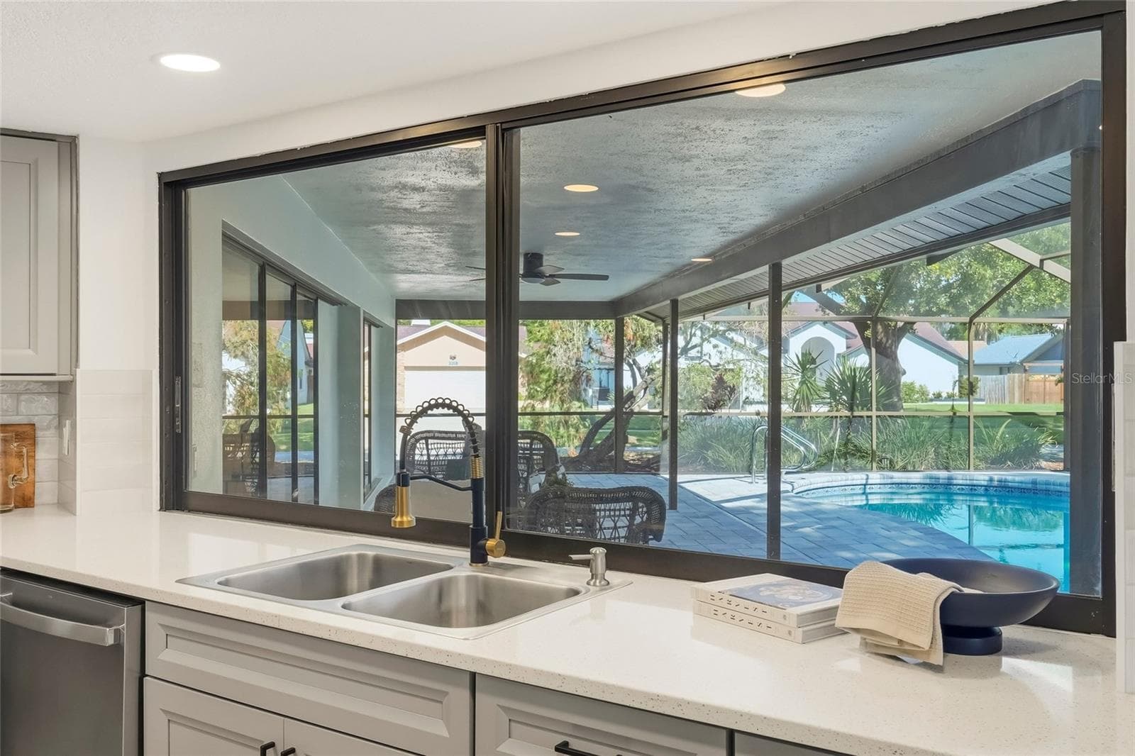 Single Family Residence at 2700 SEDGEFIELD CT E, CLEARWATER, photo 29 of 61