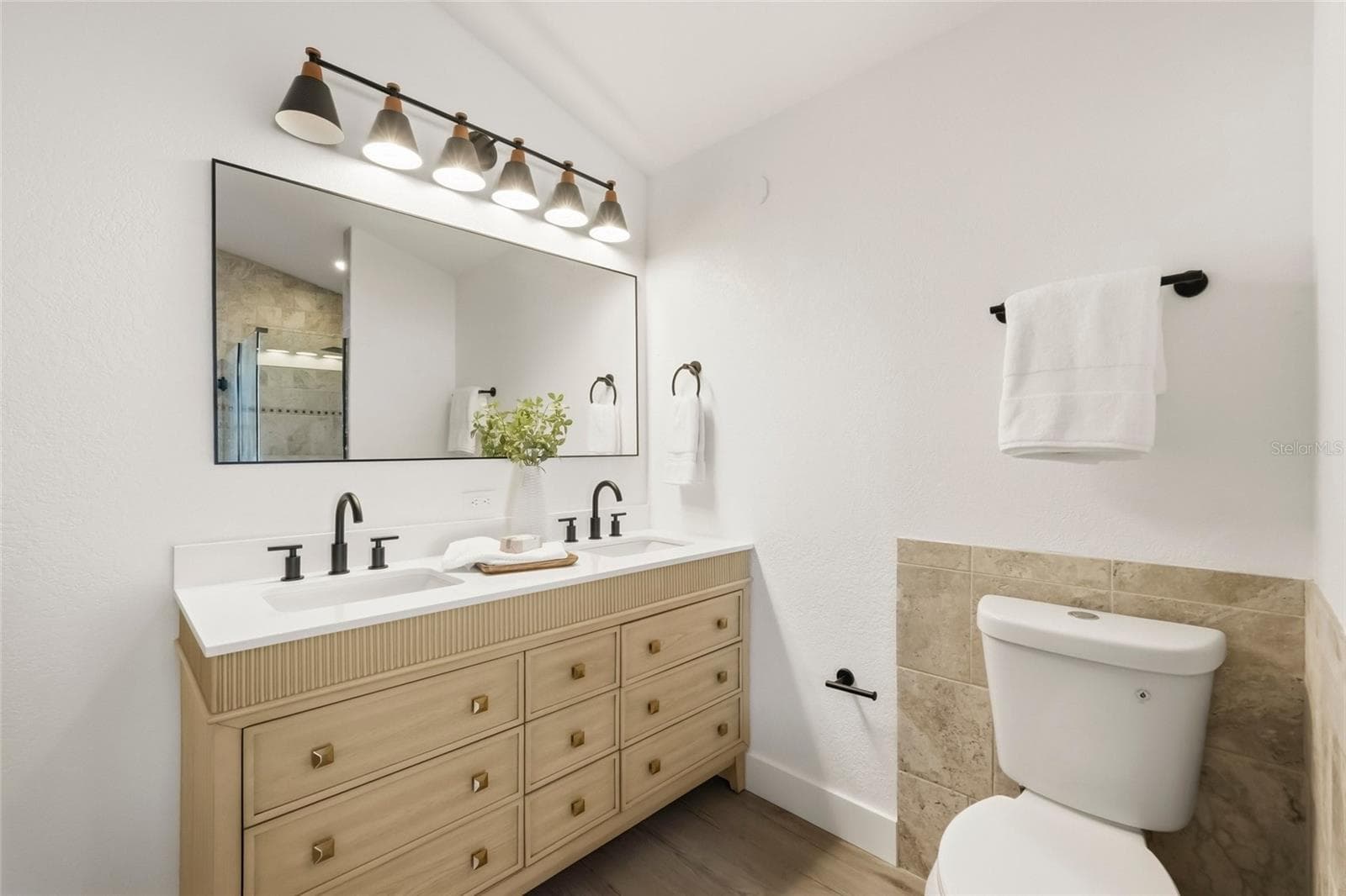 Single Family Residence at 2700 SEDGEFIELD CT E, CLEARWATER, photo 42 of 61