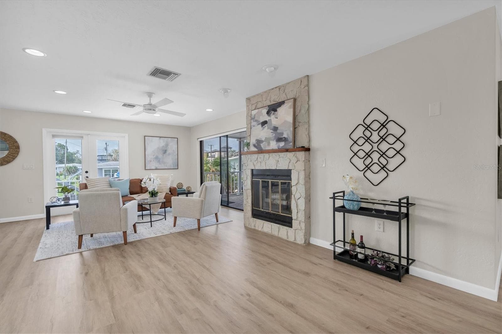 Single Family Residence at 212 WESTWINDS DR, PALM HARBOR, photo 7 of 41