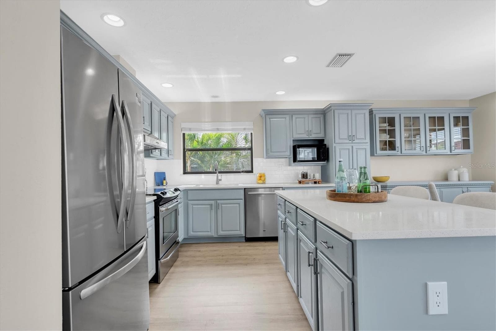Single Family Residence at 212 WESTWINDS DR, PALM HARBOR, photo 15 of 41